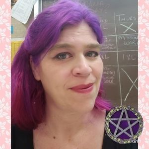 Meet your Posher, Becky